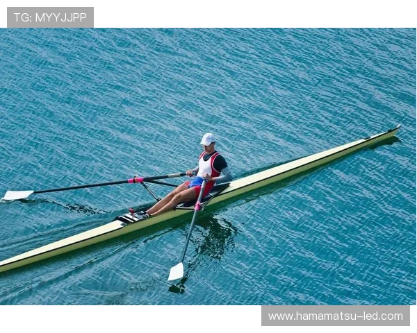 全运会海岸赛艇赛场甘肃刘家瑜奋力争先最终斩获男子单人双桨季军